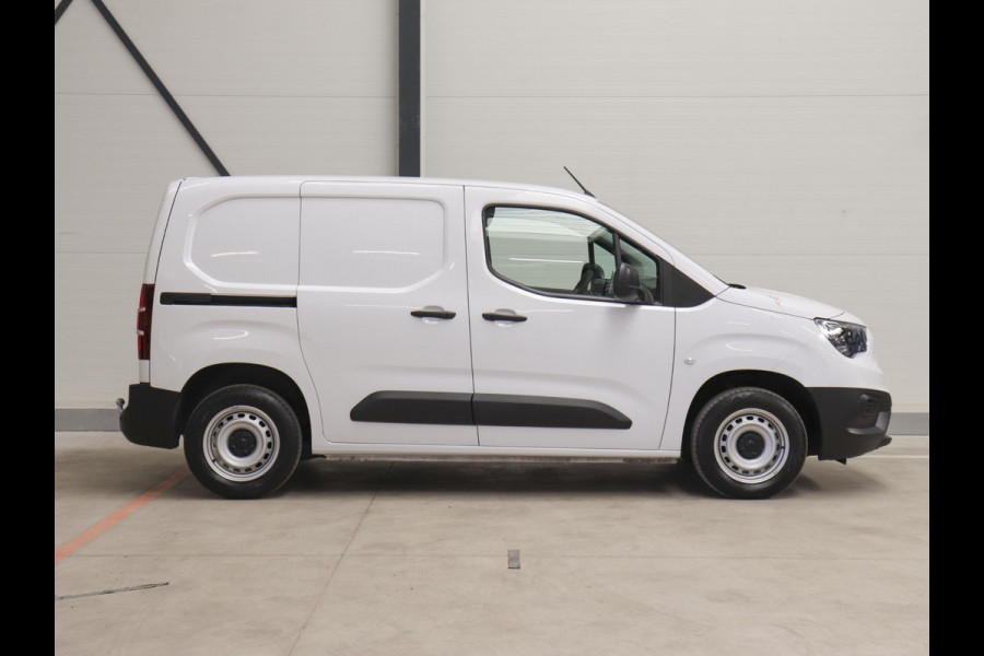 Opel Combo 1.5D L1H1 Edition Airco Navigatie Trekhaak Carplay