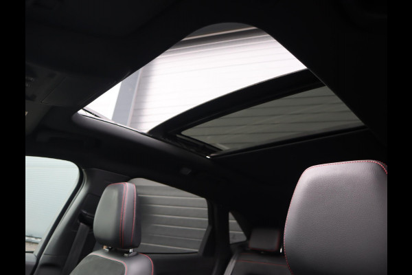 Ford Kuga 2.5 PHEV ST-Line X | Pano | Trekhaak | 20 Inch | Elektrich verstelbare stoelen | HUD | Winter pack | Full Options