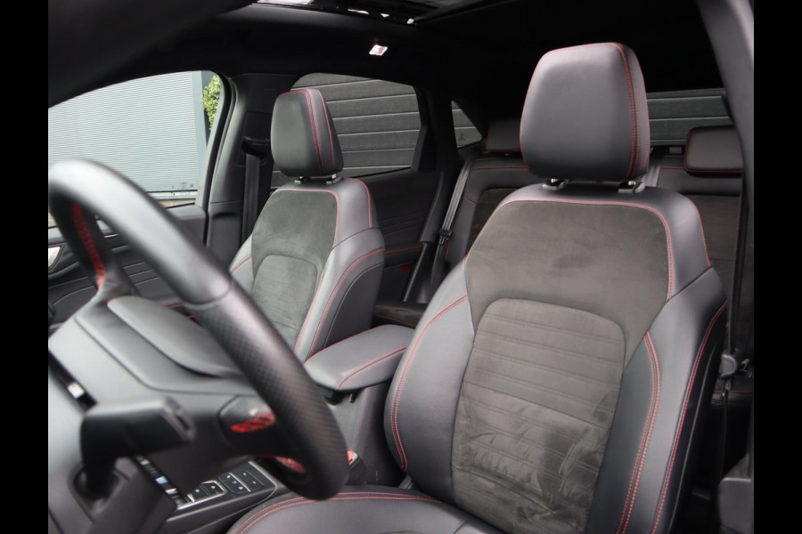 Ford Kuga 2.5 PHEV ST-Line X | Pano | Trekhaak | 20 Inch | Elektrich verstelbare stoelen | HUD | Winter pack | Full Options