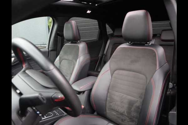 Ford Kuga 2.5 PHEV ST-Line X | Pano | Trekhaak | 20 Inch | Elektrich verstelbare stoelen | HUD | Winter pack | Full Options