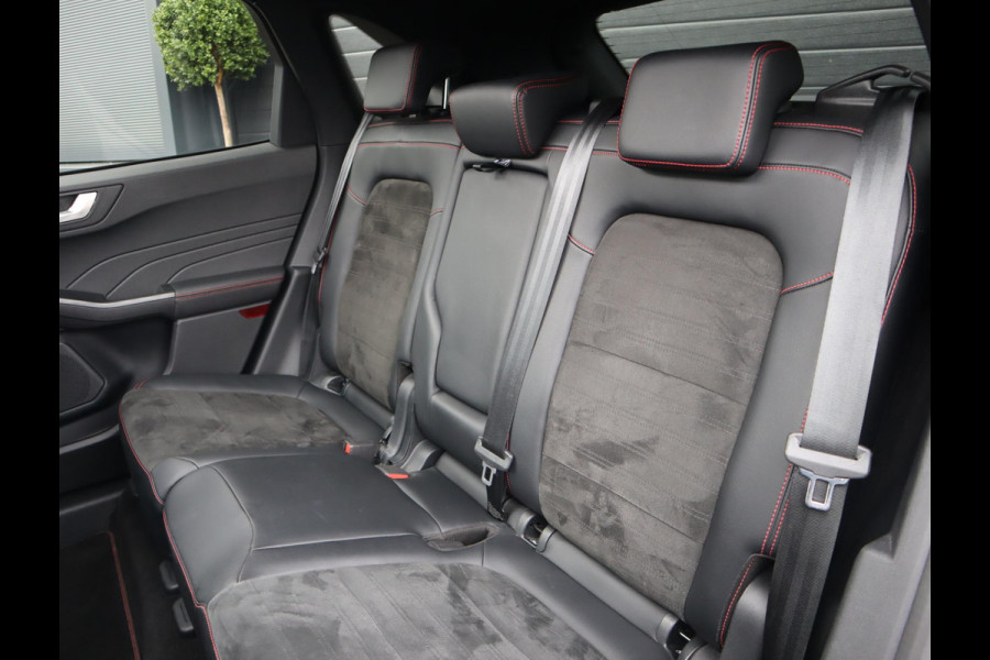 Ford Kuga 2.5 PHEV ST-Line X | Pano | Trekhaak | 20 Inch | Elektrich verstelbare stoelen | HUD | Winter pack | Full Options