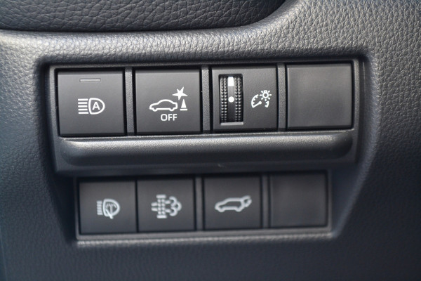 Toyota Land Cruiser 2.8 D-4D Hybrid Navigator VAN