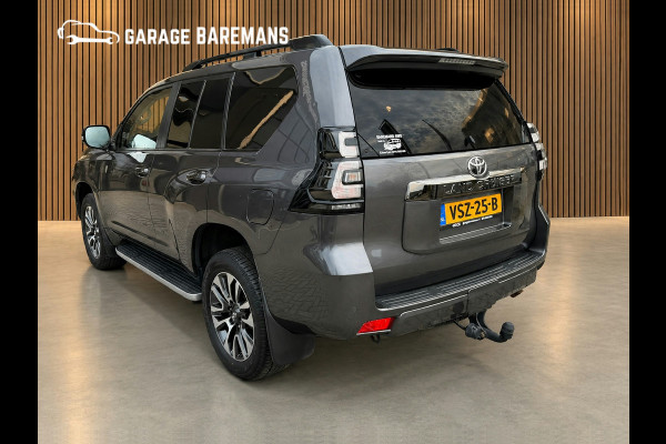 Toyota Land Cruiser 2.8 D-4D-F Black Edition Window Van