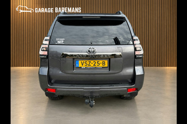 Toyota Land Cruiser 2.8 D-4D-F Black Edition Window Van