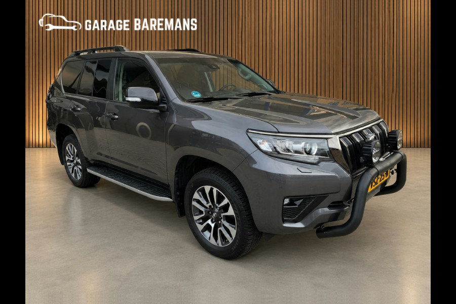 Toyota Land Cruiser 2.8 D-4D-F Black Edition Window Van
