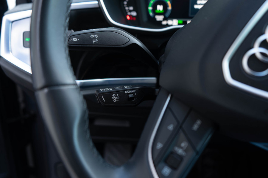 Audi Q3 Sportback 45 TFSI e / S-line/ Standkachel/ Adaptive Cruise Control/