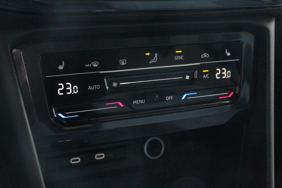Seat Tarraco 1.5 TSI 150pk FR DSG 7p. Navigatie Apple Carplay/Android Auto Camera Parkeer sensoren Digitale Cockpit  Stoelverwarming Stoel bestuurder electrisch verstelbaar