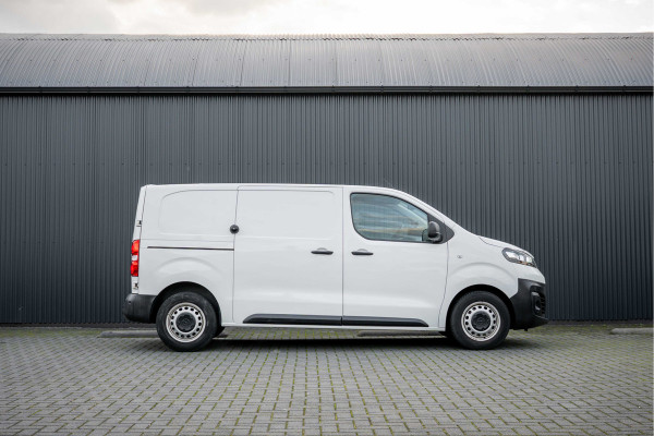 Opel Vivaro 1.5 L2H1 | Volledig ingericht | 1e Eigenaar | Cruise | PDC | Airco | 3-Zits