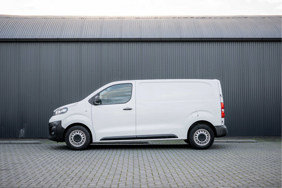Opel Vivaro 1.5 L2H1 | Volledig ingericht | 1e Eigenaar | Cruise | PDC | Airco | 3-Zits
