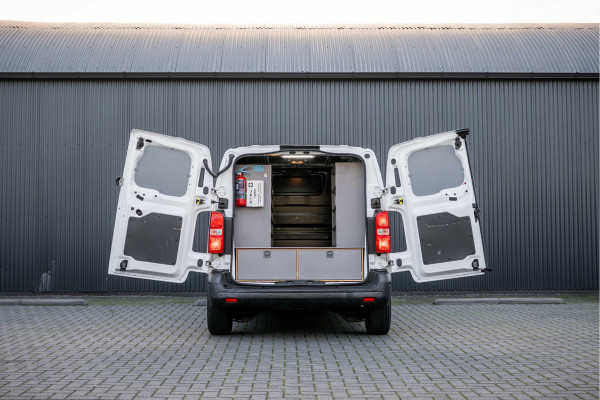 Opel Vivaro 1.5 L2H1 | Volledig ingericht | 1e Eigenaar | Cruise | PDC | Airco | 3-Zits