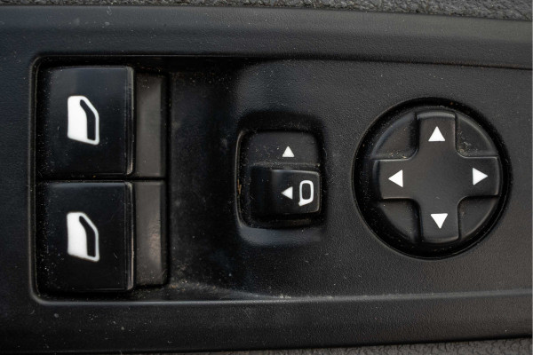 Opel Vivaro 1.5 L2H1 | Volledig ingericht | 1e Eigenaar | Cruise | PDC | Airco | 3-Zits