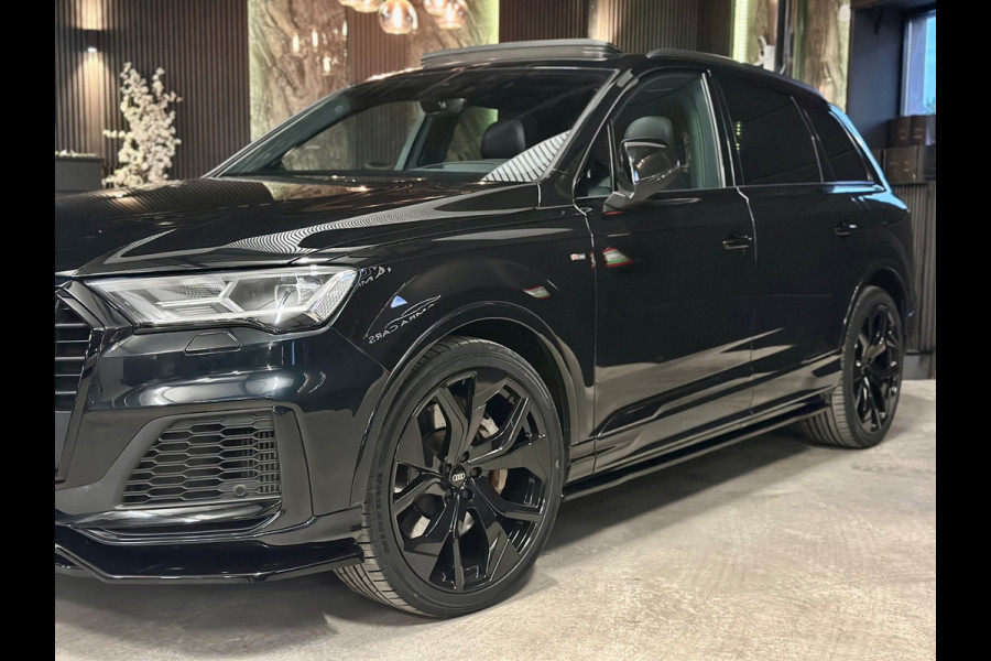 Audi Q7 55 TFSI e quattro 3X S-LINE|FULL OPTIONS