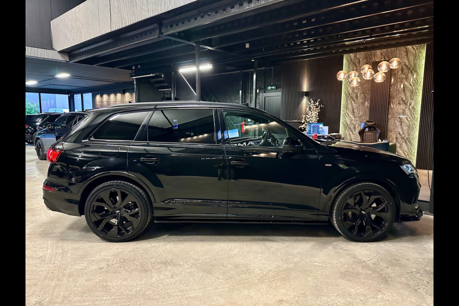 Audi Q7 55 TFSI e quattro 3X S-LINE|FULL OPTIONS