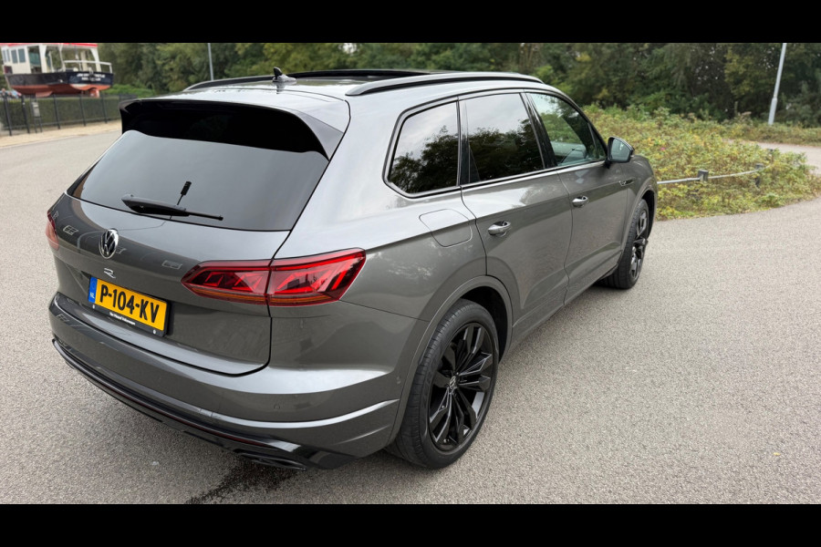 Volkswagen Touareg 3.0 TSi eHybrid Plugin 4-MOTION-R-Line Panoramadak leer Camera Electr.Trekhaak