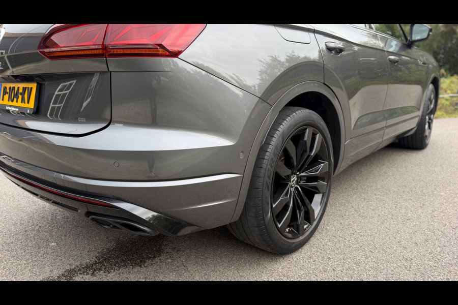 Volkswagen Touareg 3.0 TSi eHybrid Plugin 4-MOTION-R-Line Panoramadak leer Camera Electr.Trekhaak