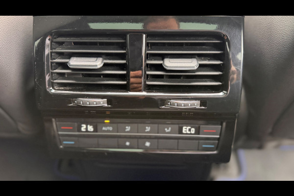 Volkswagen Touareg 3.0 TSi eHybrid Plugin 4-MOTION-R-Line Panoramadak leer Camera Electr.Trekhaak