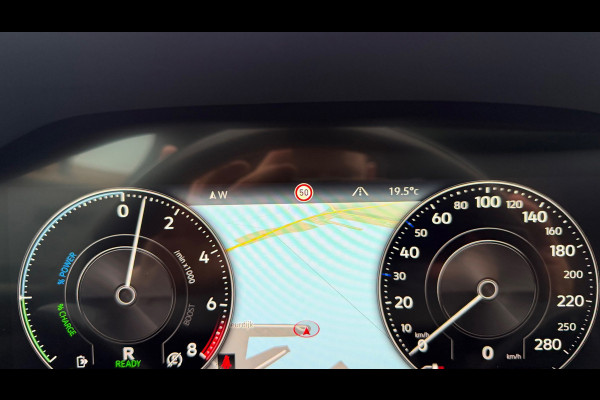 Volkswagen Touareg 3.0 TSi eHybrid Plugin 4-MOTION-R-Line Panoramadak leer Camera Electr.Trekhaak