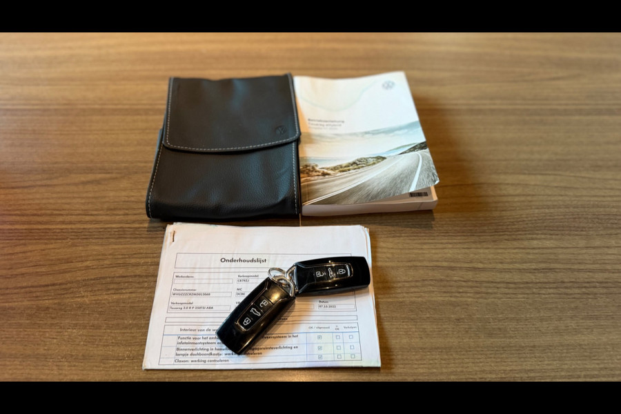 Volkswagen Touareg 3.0 TSi eHybrid Plugin 4-MOTION-R-Line Panoramadak leer Camera Electr.Trekhaak