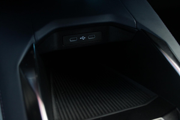 ALPINE A290 GTS 220PK 52 kWh | DEVIALET AUDIO SYSTEM | DRAADLOZE TELEFOONLADER | ELEKTRISCH VERWARMBAAR STUURWIEL | 19" LICHTMETALEN VELGEN "SNOWFLAKE" NOIR BRILLIANT | ALPINE LOGO OP ZIJSCHERMEN | BREMBO REMKLAUWEN "ROUGE RACING" | ALPINE TELEMETRICS PREMIUM | NAPPA LEDEREN BEKLEDING BLUE PROFOND/GRIS EVEE MET ALPINE STIKSELS EN LOGO | MICHELIN PILOT SPORT BANDEN | ALPINE SPORT CHASSIS | GROOTLICHT ASSISTENT | DCC | ADAPTIVE CRUISE CONTROL | PARKEERNSENSOREN VOOR ACHTER EN ZIJKANT | ACHTERUITRIJ CAMERA | HANDSFREE CARD | VERWARMBARE VOORSTOELEN | WARMTEPOMP | NAVIGATIE BY "GOOGLE