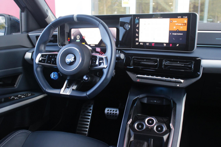 ALPINE A290 GTS 220PK 52 kWh | DEVIALET AUDIO SYSTEM | DRAADLOZE TELEFOONLADER | ELEKTRISCH VERWARMBAAR STUURWIEL | 19" LICHTMETALEN VELGEN "SNOWFLAKE" NOIR BRILLIANT | ALPINE LOGO OP ZIJSCHERMEN | BREMBO REMKLAUWEN "ROUGE RACING" | ALPINE TELEMETRICS PREMIUM | NAPPA LEDEREN BEKLEDING BLUE PROFOND/GRIS EVEE MET ALPINE STIKSELS EN LOGO | MICHELIN PILOT SPORT BANDEN | ALPINE SPORT CHASSIS | GROOTLICHT ASSISTENT | DCC | ADAPTIVE CRUISE CONTROL | PARKEERNSENSOREN VOOR ACHTER EN ZIJKANT | ACHTERUITRIJ CAMERA | HANDSFREE CARD | VERWARMBARE VOORSTOELEN | WARMTEPOMP | NAVIGATIE BY "GOOGLE