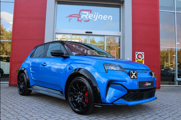ALPINE A290 GTS 220PK 52 kWh | DEVIALET AUDIO SYSTEM | DRAADLOZE TELEFOONLADER | ELEKTRISCH VERWARMBAAR STUURWIEL | 19" LICHTMETALEN VELGEN "SNOWFLAKE" NOIR BRILLIANT | ALPINE LOGO OP ZIJSCHERMEN | BREMBO REMKLAUWEN "ROUGE RACING" | ALPINE TELEMETRICS PREMIUM | NAPPA LEDEREN BEKLEDING BLUE PROFOND/GRIS EVEE MET ALPINE STIKSELS EN LOGO | MICHELIN PILOT SPORT BANDEN | ALPINE SPORT CHASSIS | GROOTLICHT ASSISTENT | DCC | ADAPTIVE CRUISE CONTROL | PARKEERNSENSOREN VOOR ACHTER EN ZIJKANT | ACHTERUITRIJ CAMERA | HANDSFREE CARD | VERWARMBARE VOORSTOELEN | WARMTEPOMP | NAVIGATIE BY "GOOGLE