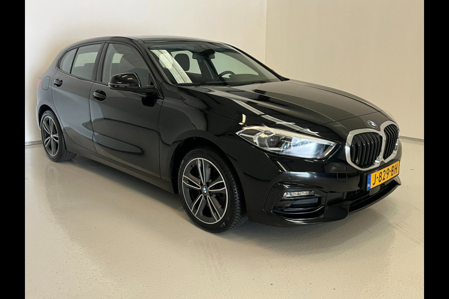 BMW 1-serie 118i Executive Edition / NL-auto / BTW / CarPlay