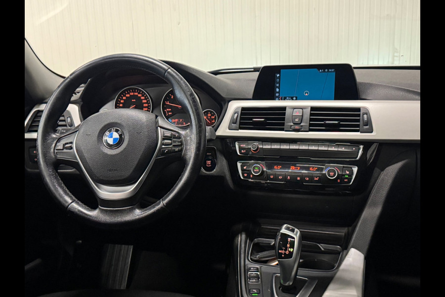 BMW 3 Serie Touring 318i Luxury | SCHUIF/KANTEL | SHADOW LINE | XENON | STOELVERWAMING