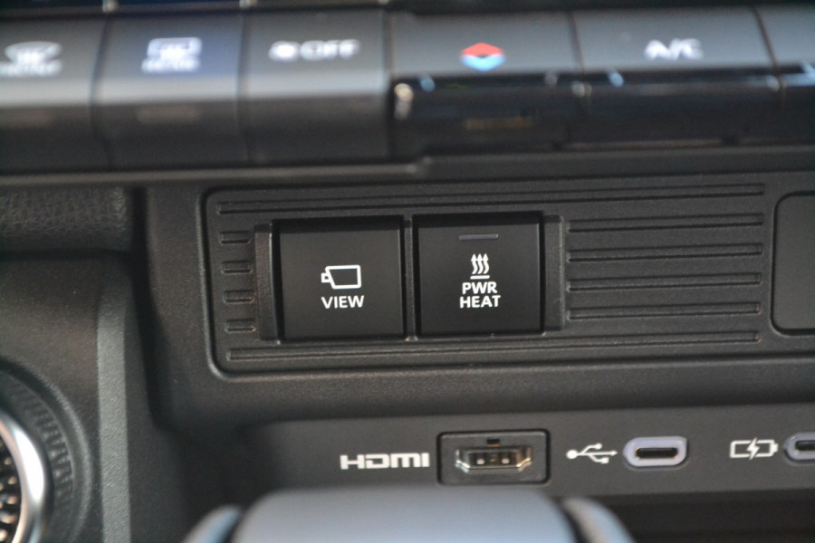 Toyota Land Cruiser 2.8 D-4D Hybrid Navigator VAN