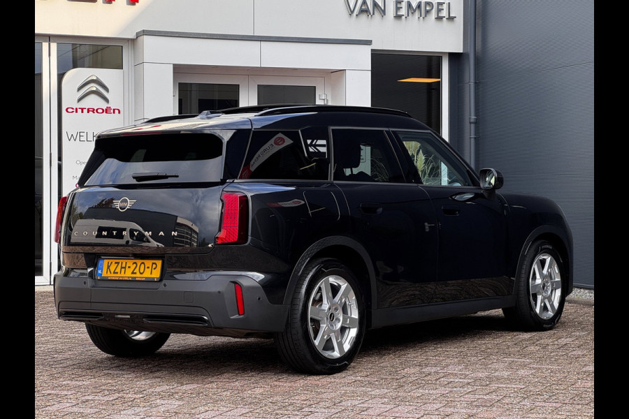 MINI Countryman E Favoured XL 66.5 kWh | 97% SOH | Pano | 360 Camera | Harman / Kardon | HUD | Elek. Achterklep