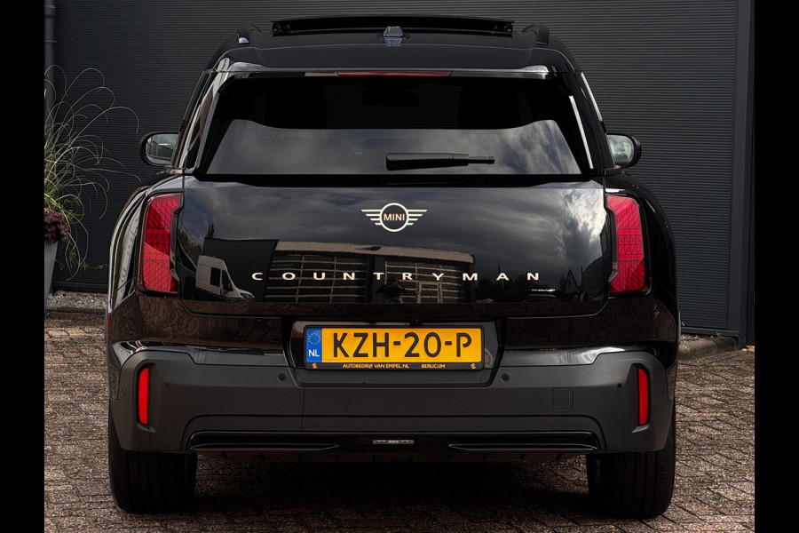 MINI Countryman E Favoured XL 66.5 kWh | 97% SOH | Pano | 360 Camera | Harman / Kardon | HUD | Elek. Achterklep