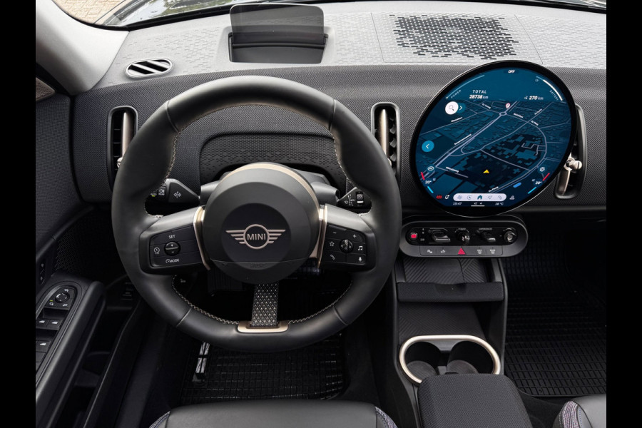 MINI Countryman E Favoured XL 66.5 kWh | 97% SOH | Pano | 360 Camera | Harman / Kardon | HUD | Elek. Achterklep