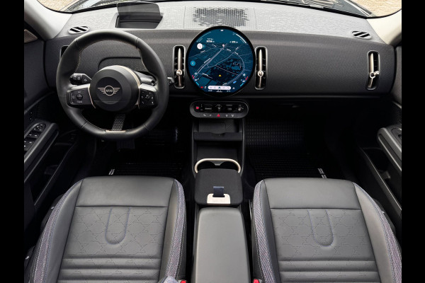 MINI Countryman E Favoured XL 66.5 kWh | 97% SOH | Pano | 360 Camera | Harman / Kardon | HUD | Elek. Achterklep