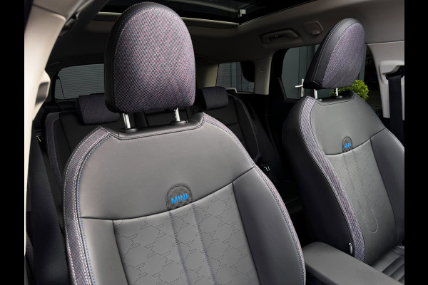MINI Countryman E Favoured XL 66.5 kWh | 97% SOH | Pano | 360 Camera | Harman / Kardon | HUD | Elek. Achterklep