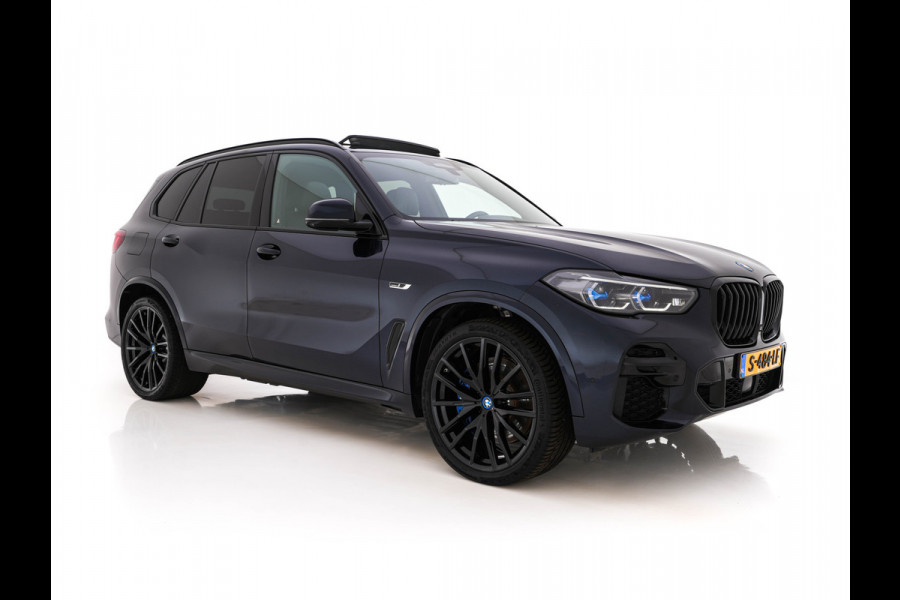 BMW X5 xDrive45e M-Sport-Styling High Executive (Plug-In) {SoH-91%} (INCL-BTW) *PANO | LEATHER | LASER-LED | HARMAN/KARDON | MEMORY-PACK | TOPVIEW | ADAPTIVE-CRUISE | BLINDSPOT | DIGI-COCKPIT | PRIVACY-GLASS | SHIFTPADDLES | HEAD-UP | TOWBAR | 22''A