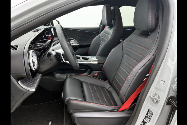 Mercedes-Benz C-Klasse 400 4MATIC Launch Edition 94 kWh | Premium pakket | Winterpakket | Rijassistentiepakket Plus | Sportstoelen pakket | Trekhaak | Panoramisch dak | Sierelementen zwart scheepsdek hout | 20" multispaaks lichtmetalen AMG velgen |