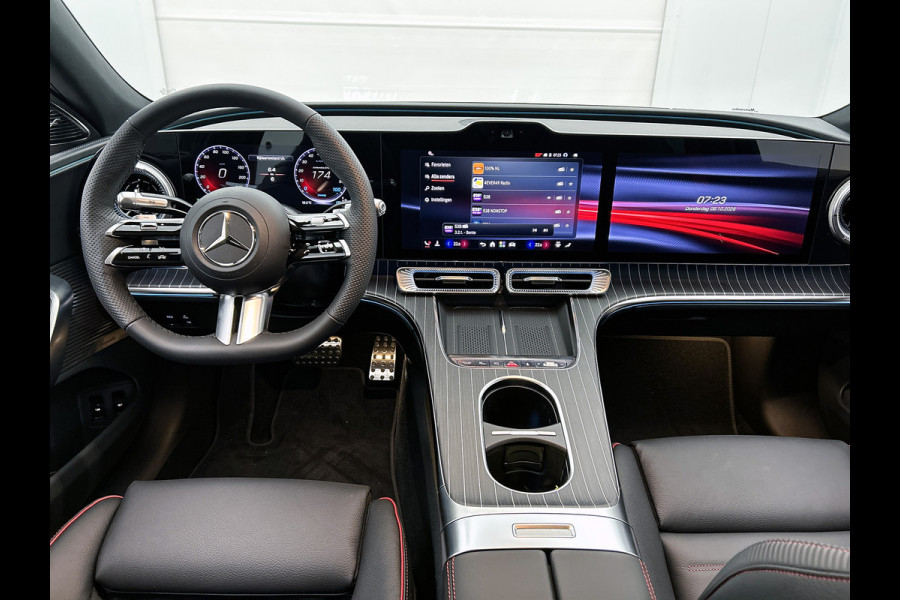 Mercedes-Benz C-Klasse 400 4MATIC Launch Edition 94 kWh | Premium pakket | Winterpakket | Rijassistentiepakket Plus | Sportstoelen pakket | Trekhaak | Panoramisch dak | Sierelementen zwart scheepsdek hout | 20" multispaaks lichtmetalen AMG velgen |