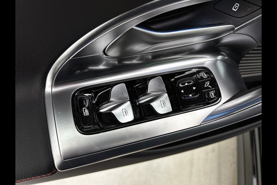 Mercedes-Benz C-Klasse 400 4MATIC Launch Edition 94 kWh | Premium pakket | Winterpakket | Rijassistentiepakket Plus | Sportstoelen pakket | Trekhaak | Panoramisch dak | Sierelementen zwart scheepsdek hout | 20" multispaaks lichtmetalen AMG velgen |