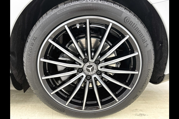 Mercedes-Benz C-Klasse 400 4MATIC Launch Edition 94 kWh | Premium pakket | Winterpakket | Rijassistentiepakket Plus | Sportstoelen pakket | Trekhaak | Panoramisch dak | Sierelementen zwart scheepsdek hout | 20" multispaaks lichtmetalen AMG velgen |