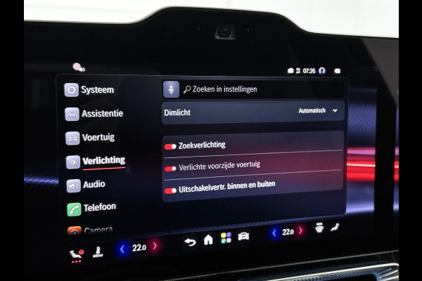 Mercedes-Benz C-Klasse 400 4MATIC Launch Edition 94 kWh | Premium pakket | Winterpakket | Rijassistentiepakket Plus | Sportstoelen pakket | Trekhaak | Panoramisch dak | Sierelementen zwart scheepsdek hout | 20" multispaaks lichtmetalen AMG velgen |