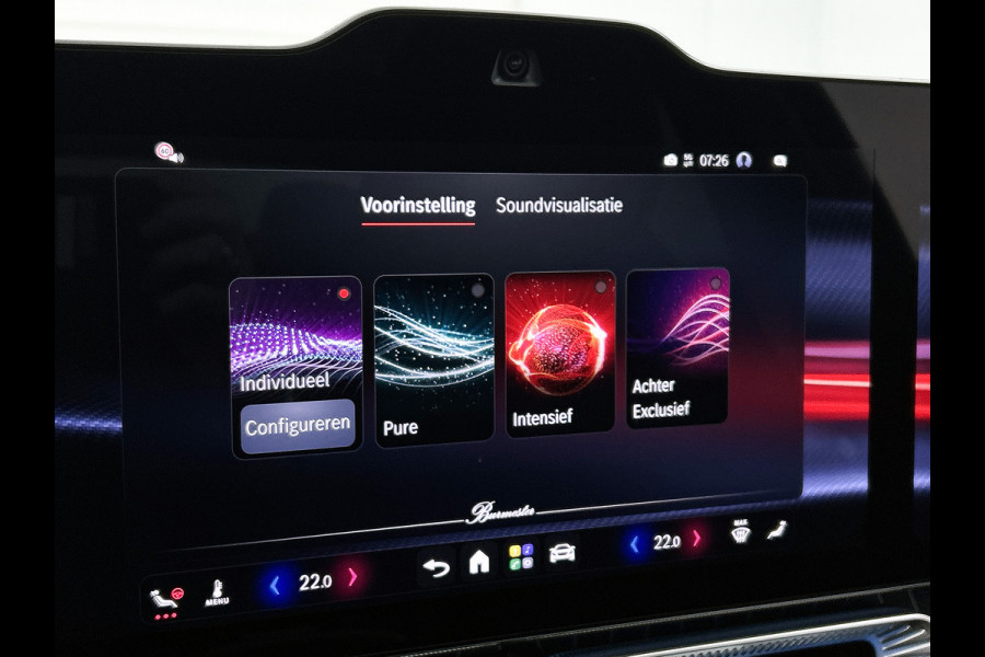 Mercedes-Benz C-Klasse 400 4MATIC Launch Edition 94 kWh | Premium pakket | Winterpakket | Rijassistentiepakket Plus | Sportstoelen pakket | Trekhaak | Panoramisch dak | Sierelementen zwart scheepsdek hout | 20" multispaaks lichtmetalen AMG velgen |