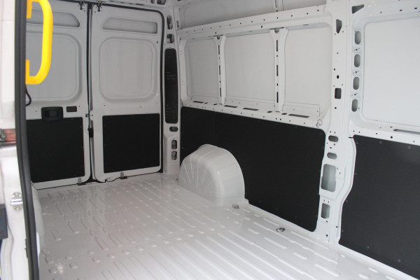 Fiat Ducato 33 2.2 MultiJet 140PK L3H2 | NIEUWE BUS! BPM VRIJ! | ACHTERUITRIJ CAMERA | APPLE CARPLAY/ANDROID AUTO | 3-ZITS | CRUISE CONTROL | CLIMATE CONTROL | DAB+ RADIO | DIGITALE COCKPIT |