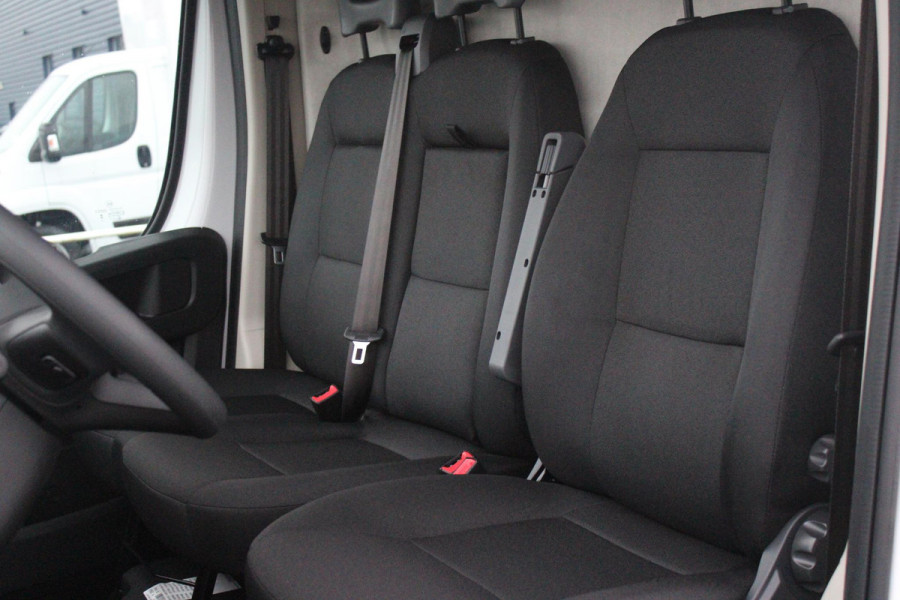 Fiat Ducato 33 2.2 MultiJet 140PK L3H2 | NIEUWE BUS! BPM VRIJ! | ACHTERUITRIJ CAMERA | APPLE CARPLAY/ANDROID AUTO | 3-ZITS | CRUISE CONTROL | CLIMATE CONTROL | DAB+ RADIO | DIGITALE COCKPIT |