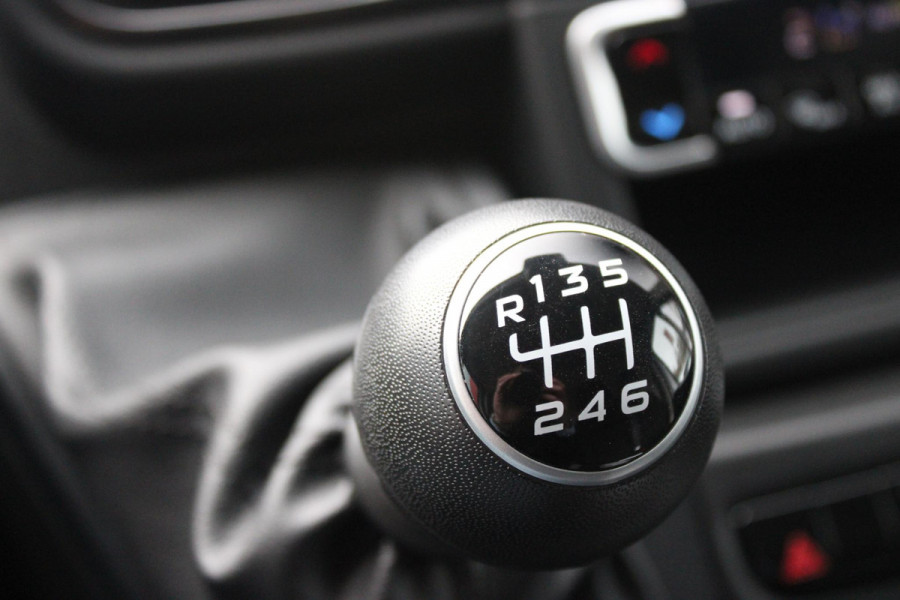 Fiat Ducato 33 2.2 MultiJet 140PK L3H2 | NIEUWE BUS! BPM VRIJ! | ACHTERUITRIJ CAMERA | APPLE CARPLAY/ANDROID AUTO | 3-ZITS | CRUISE CONTROL | CLIMATE CONTROL | DAB+ RADIO | DIGITALE COCKPIT |