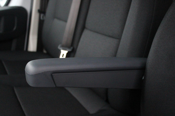 Fiat Ducato 33 2.2 MultiJet 140PK L3H2 | NIEUWE BUS! BPM VRIJ! | ACHTERUITRIJ CAMERA | APPLE CARPLAY/ANDROID AUTO | 3-ZITS | CRUISE CONTROL | CLIMATE CONTROL | DAB+ RADIO | DIGITALE COCKPIT |