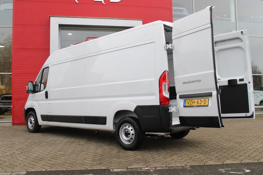 Fiat Ducato 33 2.2 MultiJet 140PK L3H2 | NIEUWE BUS! BPM VRIJ! | ACHTERUITRIJ CAMERA | APPLE CARPLAY/ANDROID AUTO | 3-ZITS | CRUISE CONTROL | CLIMATE CONTROL | DAB+ RADIO | DIGITALE COCKPIT |