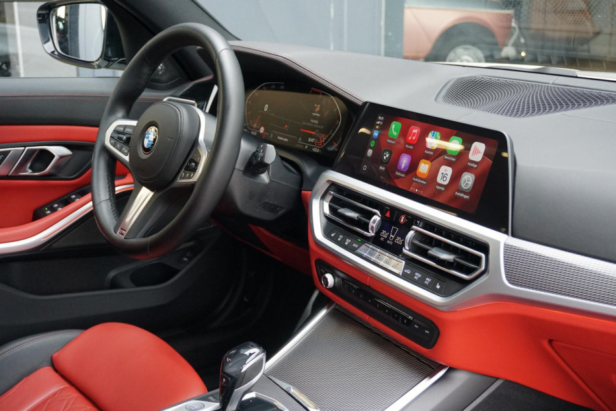 BMW 3 Serie Touring 330i High Executive Edition M + INDIVIDUAL LEDER / MINERALWEISS METALLIC / M-PERFORMANCE