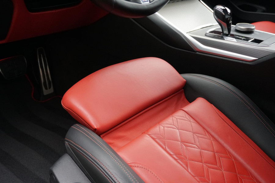 BMW 3 Serie Touring 330i High Executive Edition M + INDIVIDUAL LEDER / MINERALWEISS METALLIC / M-PERFORMANCE