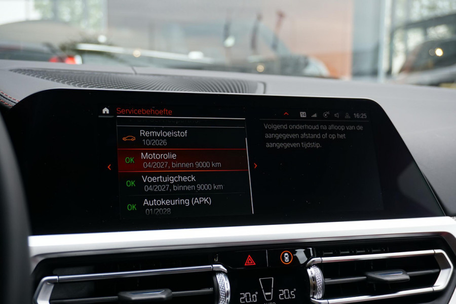 BMW 3 Serie Touring 330i High Executive Edition M + INDIVIDUAL LEDER / MINERALWEISS METALLIC / M-PERFORMANCE