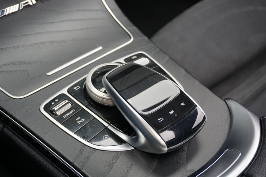 Mercedes-Benz C-Klasse Coupé 250 AMG-line 211PK + PANORAMA / CAMERA / STOELVERWARMING