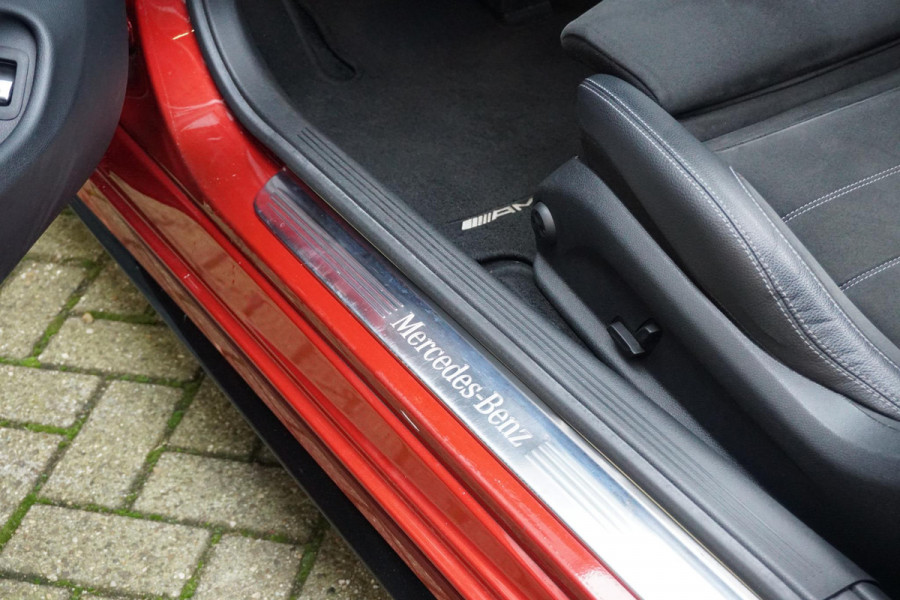 Mercedes-Benz C-Klasse Coupé 250 AMG-line 211PK + PANORAMA / CAMERA / STOELVERWARMING